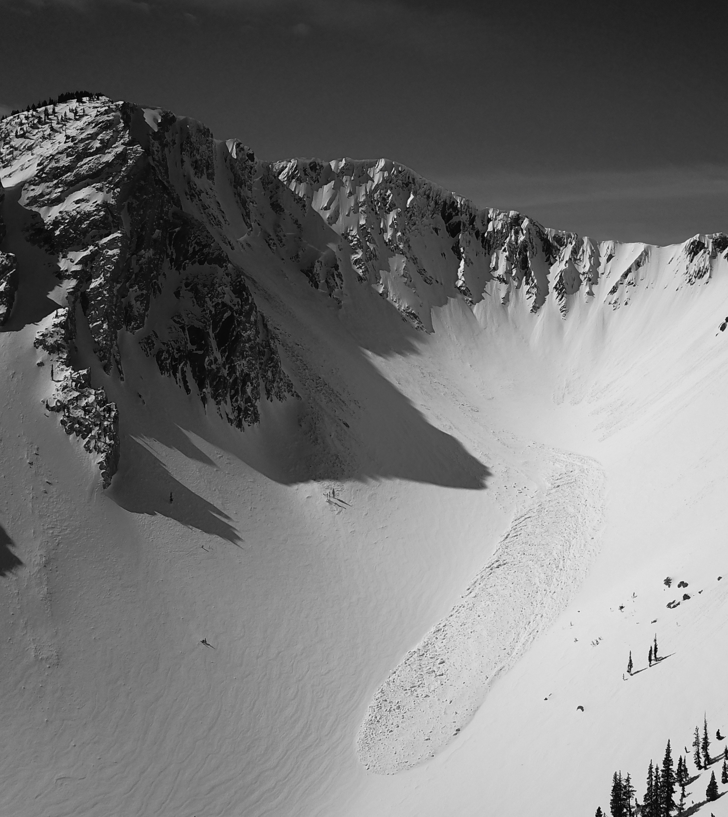 Cornice triggered avalanche N. Bridgers Cornice triggered avalanche N. Bridgers